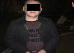 Женщина вынуждена была двое суток заниматься сексом с кишиневцем, к которому зашла в гости