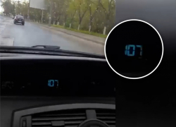 Skoda с парламентскими номерами проехала по Кишиневу на скорости более 100 км/ч