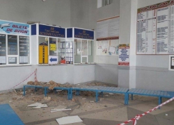 На Южном автовокзале обрушилась часть потолка 