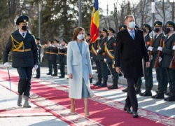 «От румын тоже» - после инструкций в Страсбурге Санду получит таковые и от Йоханнеса