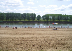 "Ездящий на троллейбусе" Попшой купил целую базу отдыха за 60 тыс. евро