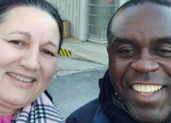 Молдаванка, живущая в Италии, вернула бумажник африканскому мигранту и отказалась от вознаграждения