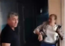 Примар ударил женщину - инцидент в Садыке вызвал бурю возмущения