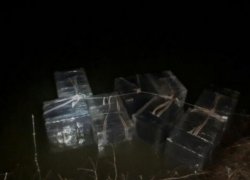 На границе с Румынией задержан лодочник с большой партией контрабандных сигарет