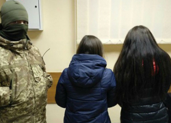 Проституток из Украины схватили при попытке отправиться в секс-рабство в Россию и показали на видео