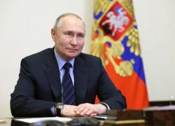 Владимир Путин поздравил граждан Молдовы с Днем Победы