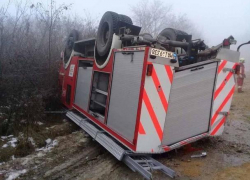 Трагикомичный случай в Оргееве – спешившая на выезд пожарная машина перевернулась на скользкой дороге