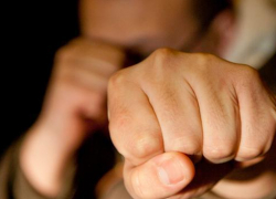 В Бельцах мужчину силой привезли на кладбище и заставили копать яму