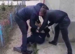 Молодому парню грозит до 7 лет тюрьмы за ограбление девушки