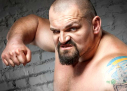 «Дайте мне подержаться за его горло»: сына украинского силача Вирастюка сбил водитель на зебре