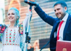 "Это шоу" - Таубер не смогла ответить на вопрос, откуда Шор снимает свои видеоклипы