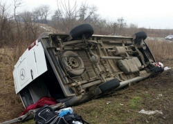 Молодая женщина, ехавшая в микроавтобусе, погибла в ДТП в Комрате