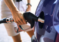 Скандал с дизелем: АЗС проверяют из-за массовых жалоб