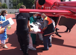 Вертолёт SMURD доставил в Кишинев мужчину с множественными травмами