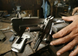 Житель Криулянского района построил и испытал на себе машину для самоубийства