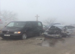 Густой туман спровоцировал цепную аварию в Сынжерейском районе: есть пострадавшие