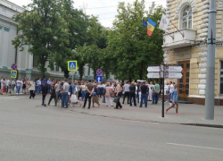 Протест у примэрии Кишинева: десятки людей пришли поддержать фермера