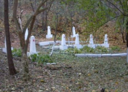 В Молдове зачем-то будут охранять кладбище солдатам-нацистам