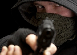 В Кантемирском районе бизнесмену пять раз выстрелили в живот