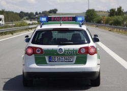 Необычайные приключения молдаван в Польше: 20 человек в 7-местном автобусе шокировали пограничников