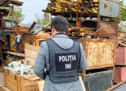 Полиция изъяла более 600 просроченных противогазов