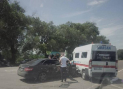 Авария в Оргеевском районе - Mercedes врезался в машину скорой помощи