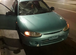 У примарии Кишинева авто сбило девушку