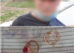 Жительница Вадул-луй-Водэ три часа провела в страхе, пока вор грабил ее дом