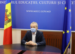 Увольнять не будем, но и работать не дадим: министр образования о том, что ждет невакцинированных учителей