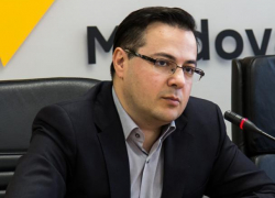 Русский должен стать официальным языком в Молдове, - Валерий Осталеп