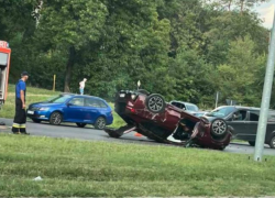 18-летняя дочь директора лицея перевернулась на BMW