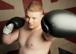 Секс с невменяемой девушкой, которая приняла его за любовника, снял на видео полицейский