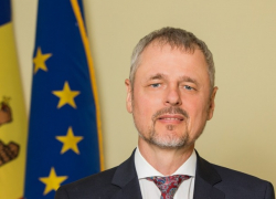 Все деньги – в семью: Продан снабдил брата пожизненным пособием