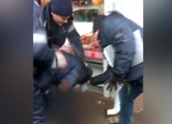 На центральном рынке Кишинева полиция задержала мужчину, курившего в неположенном месте