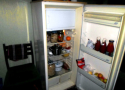 Жуткая история: молодая мать в Одесской области спрятала новорожденного ребенка в морозилке