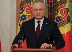 На меня оказывают давление, но я не уступлю, - Додон