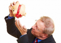 Украинская казна за три года достигла дна, - финансовые эксперты 