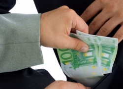 Пьяный водитель неудачно попытался дать взятку полицейскому в Кагуле