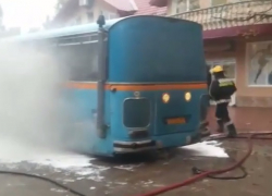 Сегодня утром в Кагуле загорелся автобус