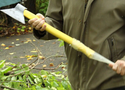 Мужчина застал жену с любовником и напал на него с топором в Приднестровье