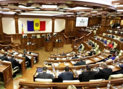 Премьер сообщил, когда парламент возобновит свою работу