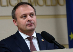 Канду обрушился с обвинениями на Санду из-за румынских денег