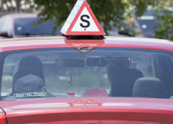 В Кишиневе инструктор по вождению умер во время занятий со стажером