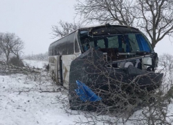 Пассажирский автобус, микроавтобус и легковые  авто попали в жуткие ДТП на трассах Молдовы
