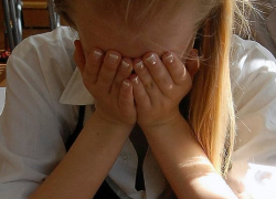 Дикий случай: несовершеннолетнюю изнасиловал рецидивист, находящийся под следствием