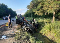 Жуткая авария на трассе Кишинев-Леушены: один человек погиб, четверо ранены