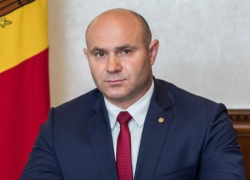 В понедельник парламент решит, отправлять ли в отставку Павла Войку