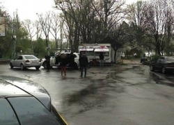 На Буюканах сегодня посреди улицы арестовали двух мужчин