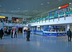 Столичный аэропорт эвакуировали из-за сообщения о бомбе