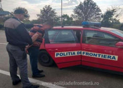 Гражданин Молдовы попытался провезти в Венгрию восьмерых афганских беженцев